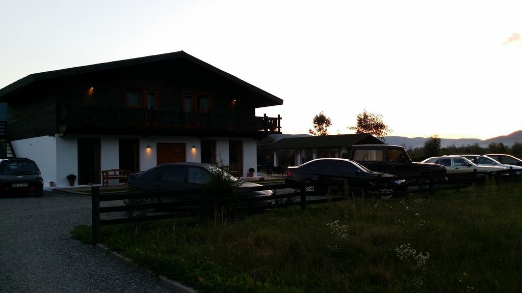 Landhaus Bed&Breakfast Viseu de Sus Exterior photo